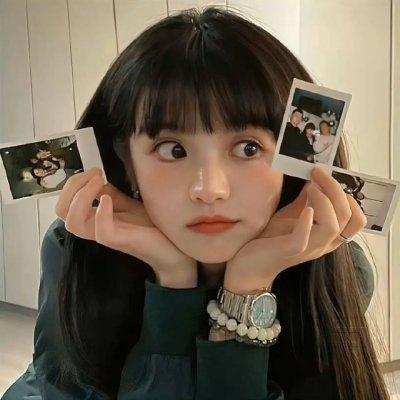 穿黑色内衣的女人